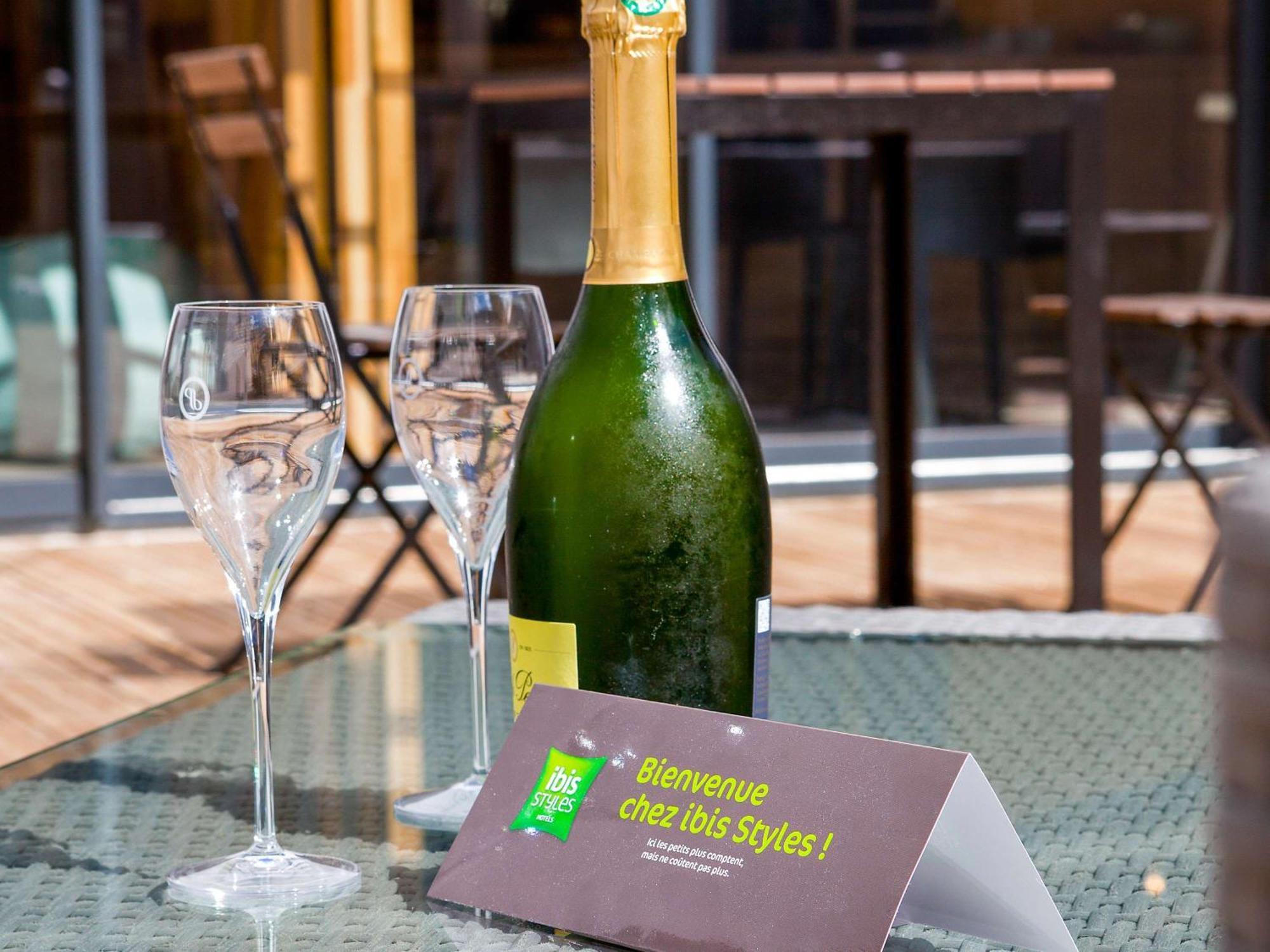 Ibis Styles Chalons En Champagne Centre Hotell Eksteriør bilde